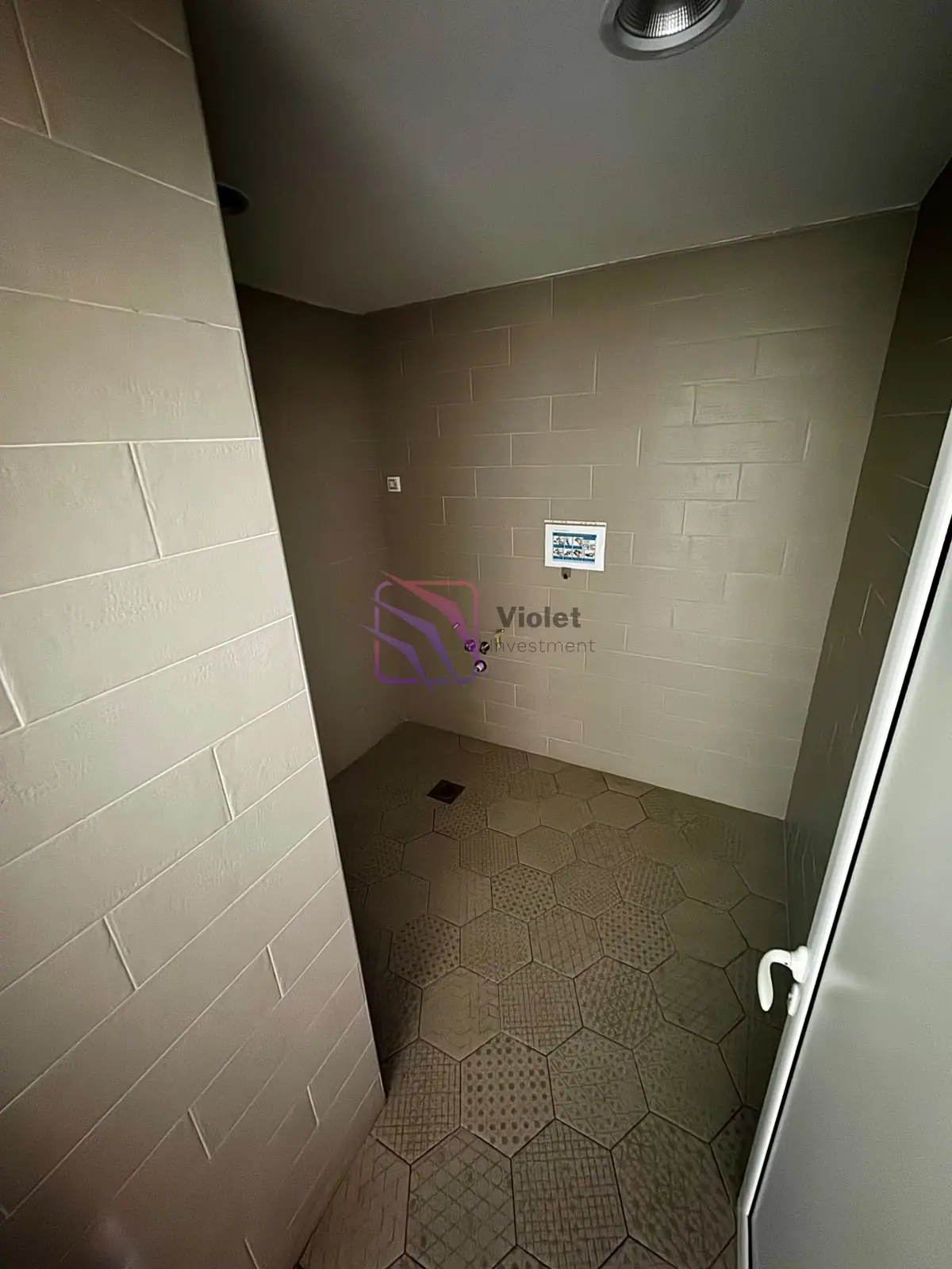 Poslovni-prostor-180-m²-u-Staroj-Varosi-Podgorica-6 Izdavanje: Poslovni prostor 180 m² – Stara Varoš, Podgorica — fotografija 7
