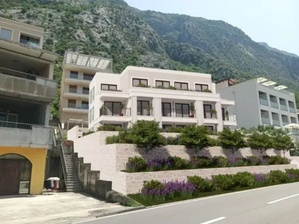 Dvosoban stan 60 m² – Dobrota, Kotor — fotografija 2
