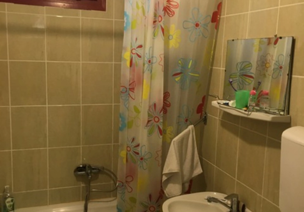 Dvosoban-stan-sa-dvoristem-u-Petrovcu-Budva-3 Dvosoban stan 15 m² – Petrovac, Budva — fotografija 4