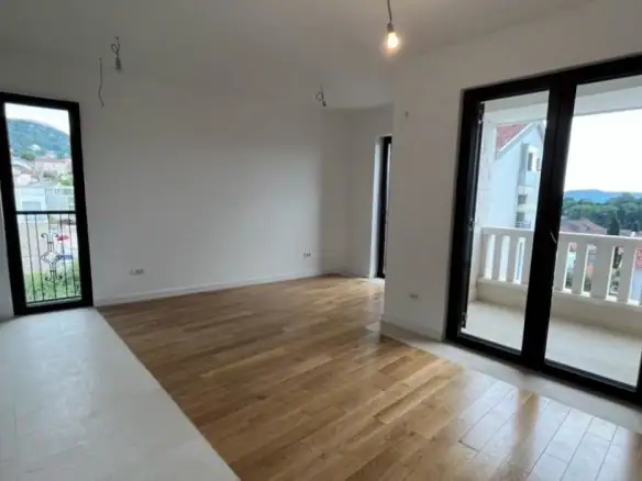 Jednosoban stan 50 m² – Mažina, Tivat — fotografija 9