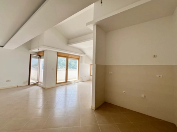 Dvosoban stan 120 m² – Dobrota, Kotor — fotografija 4