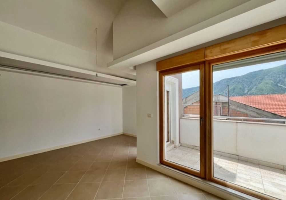 Dvosoban-stan-sa-pogledom-na-more-u-Dobroti-Kotor-4 Dvosoban stan 120 m² – Dobrota, Kotor — fotografija 5