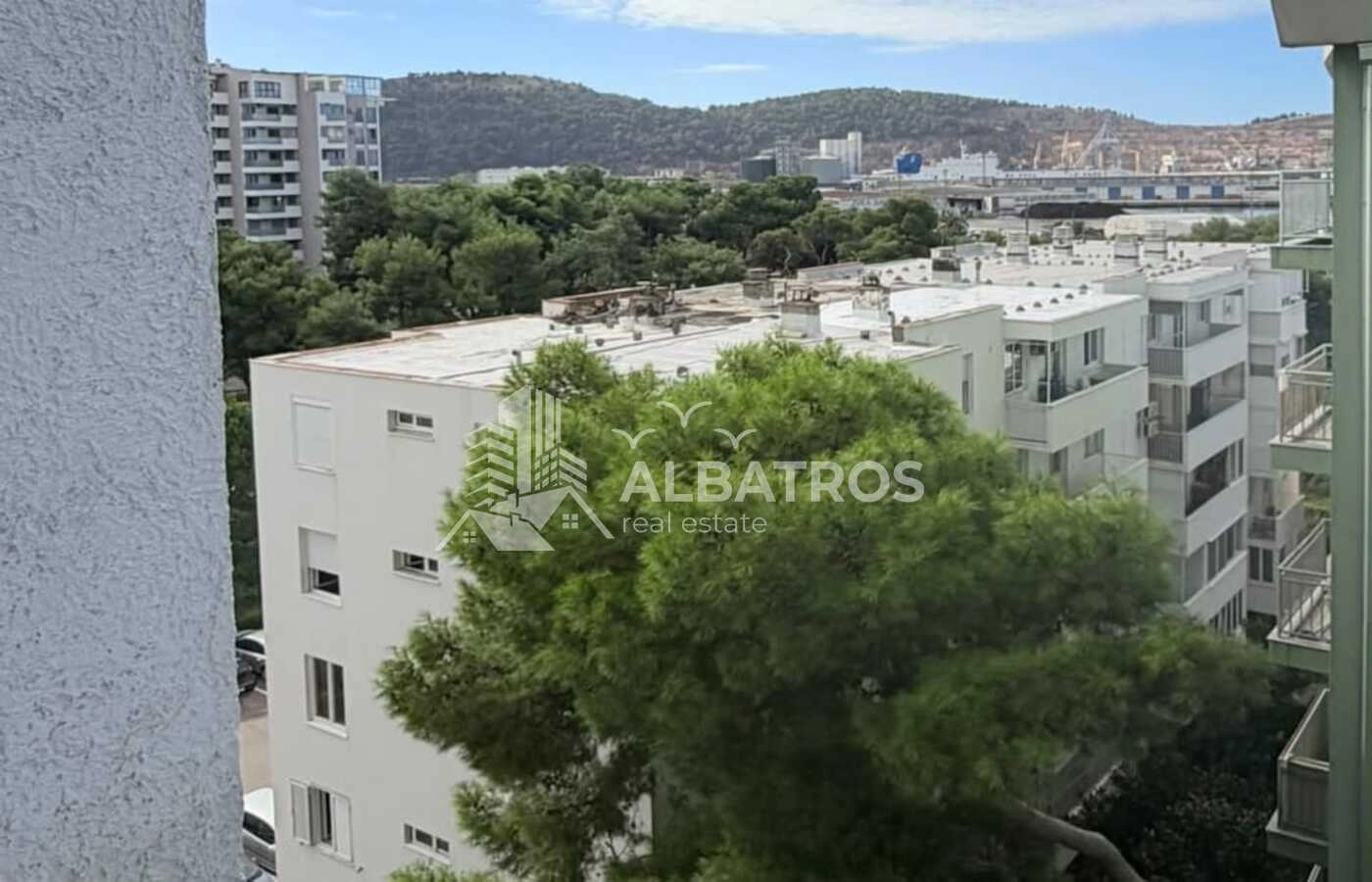 Dvosoban-stan-76-m²-u-centru-Bara-9 Dvosoban stan 76 m² – Bar — fotografija 10