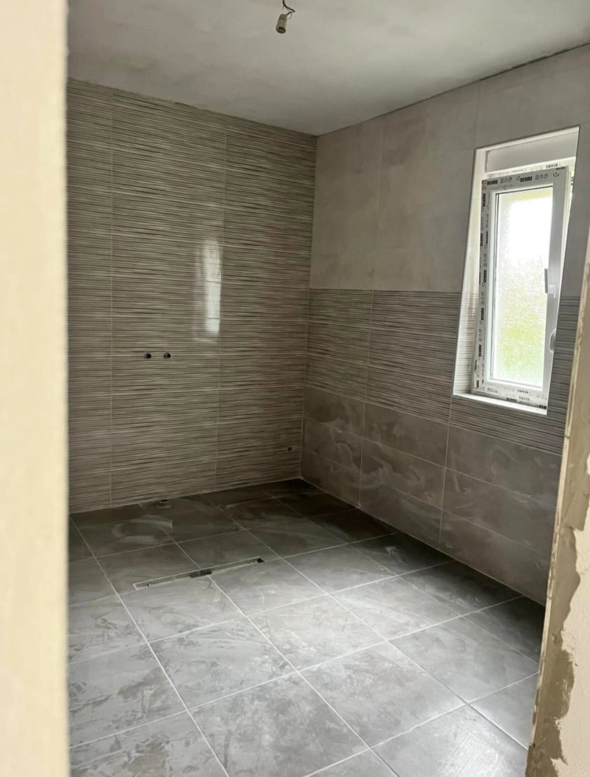 Kuca-sa-dva-apartmana-u-Sutomoru-Bar-4 Kuća 232 m² – Sutomore, Bar — fotografija 5