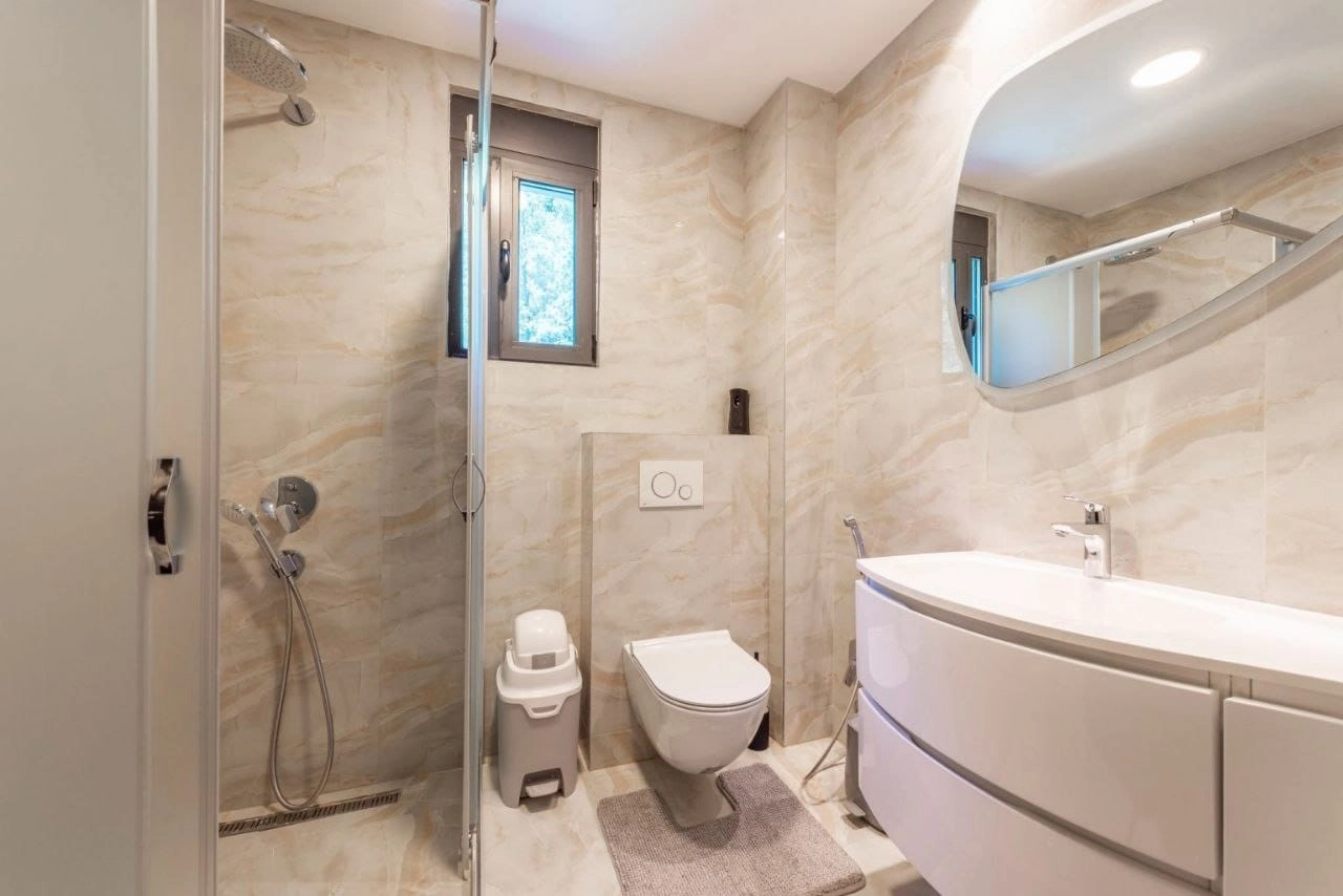 Penthaus-sa-bazenom-i-pogledom-na-more-Becici-Budva-2 Stan 300 m² – Bečići, Budva — fotografija 3