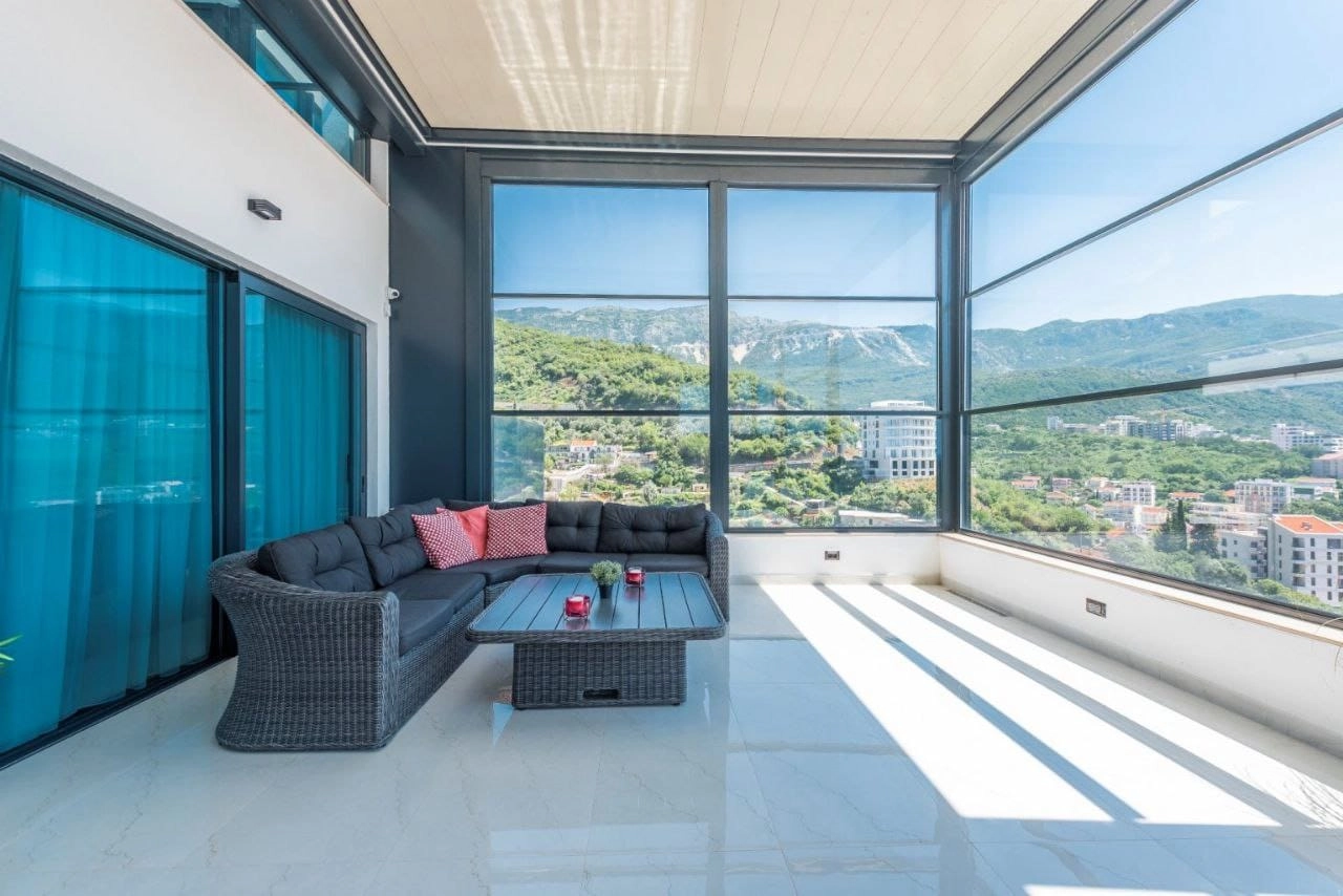 Penthaus-sa-bazenom-i-pogledom-na-more-Becici-Budva-3 Stan 300 m² – Bečići, Budva — fotografija 4