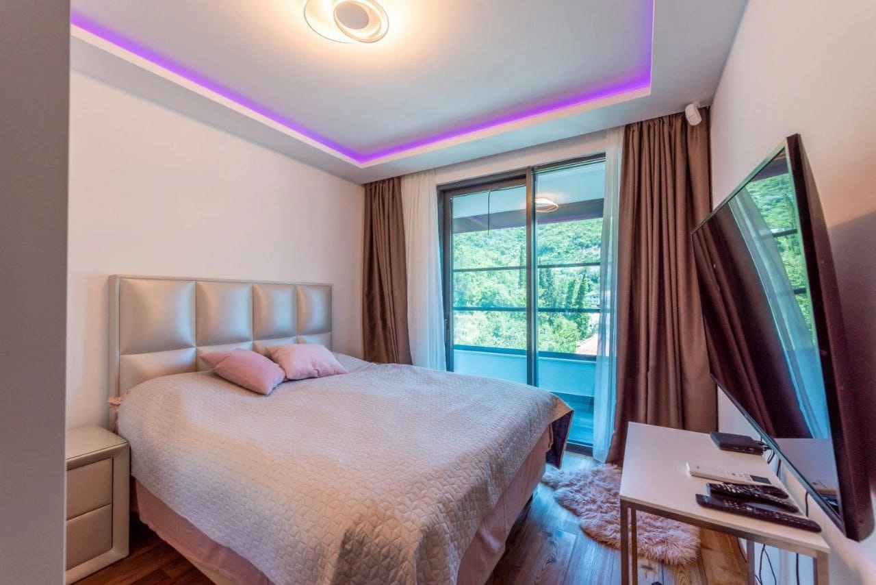 Penthaus-sa-bazenom-i-pogledom-na-more-Becici-Budva-6 Stan 300 m² – Bečići, Budva — fotografija 7