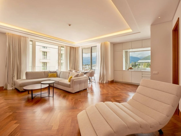Dvosoban stan 136 m² – Tivat — fotografija 4