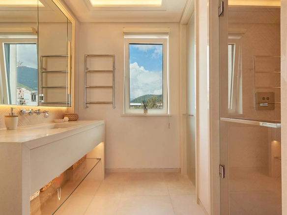Dvosoban stan 136 m² – Tivat — fotografija 9