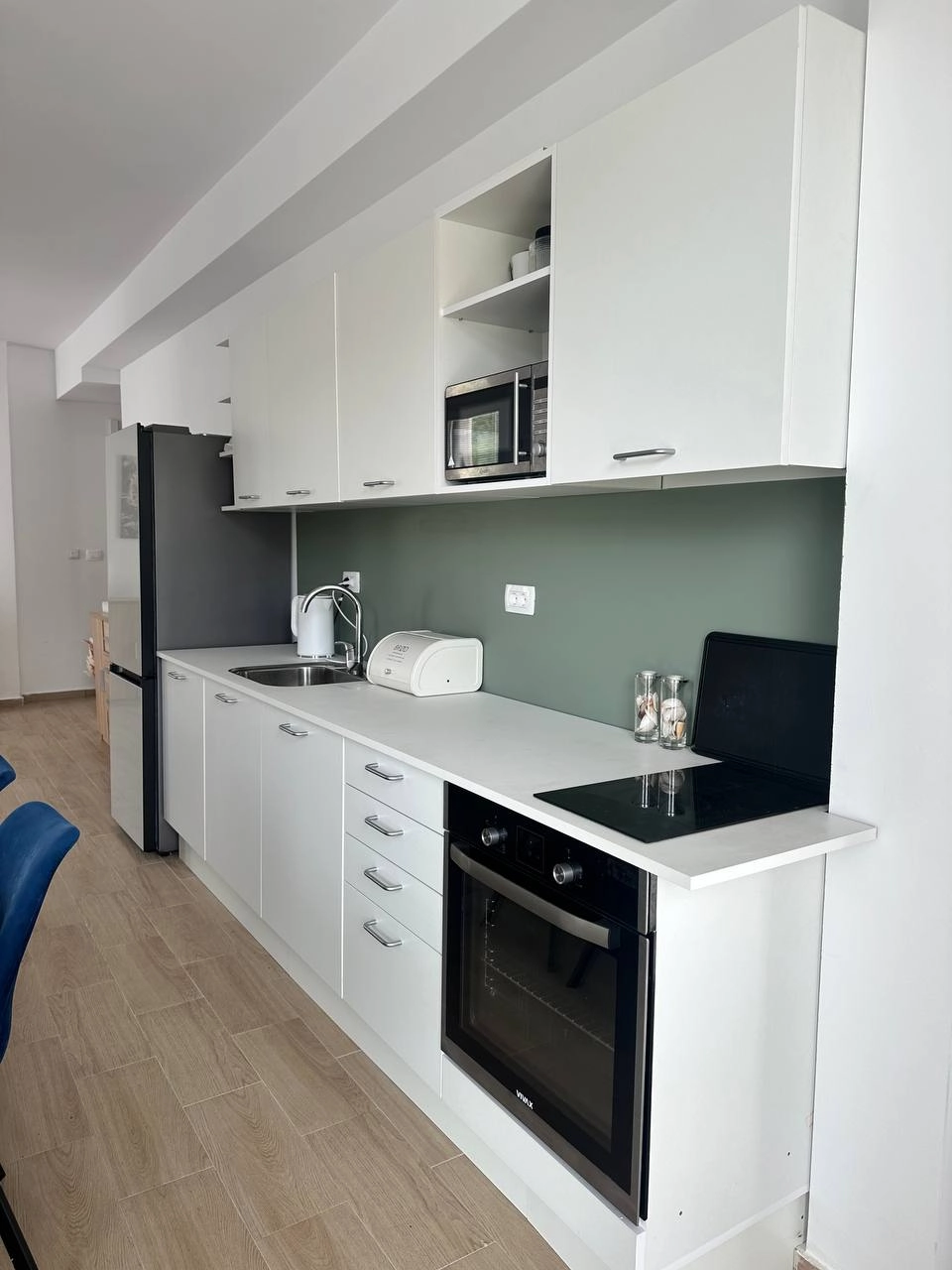 Trosoban-stan-sa-terasom-i-pogledom-na-more-Becici-Budva-2 Trosoban stan 103 m² – Bečići, Budva — fotografija 3