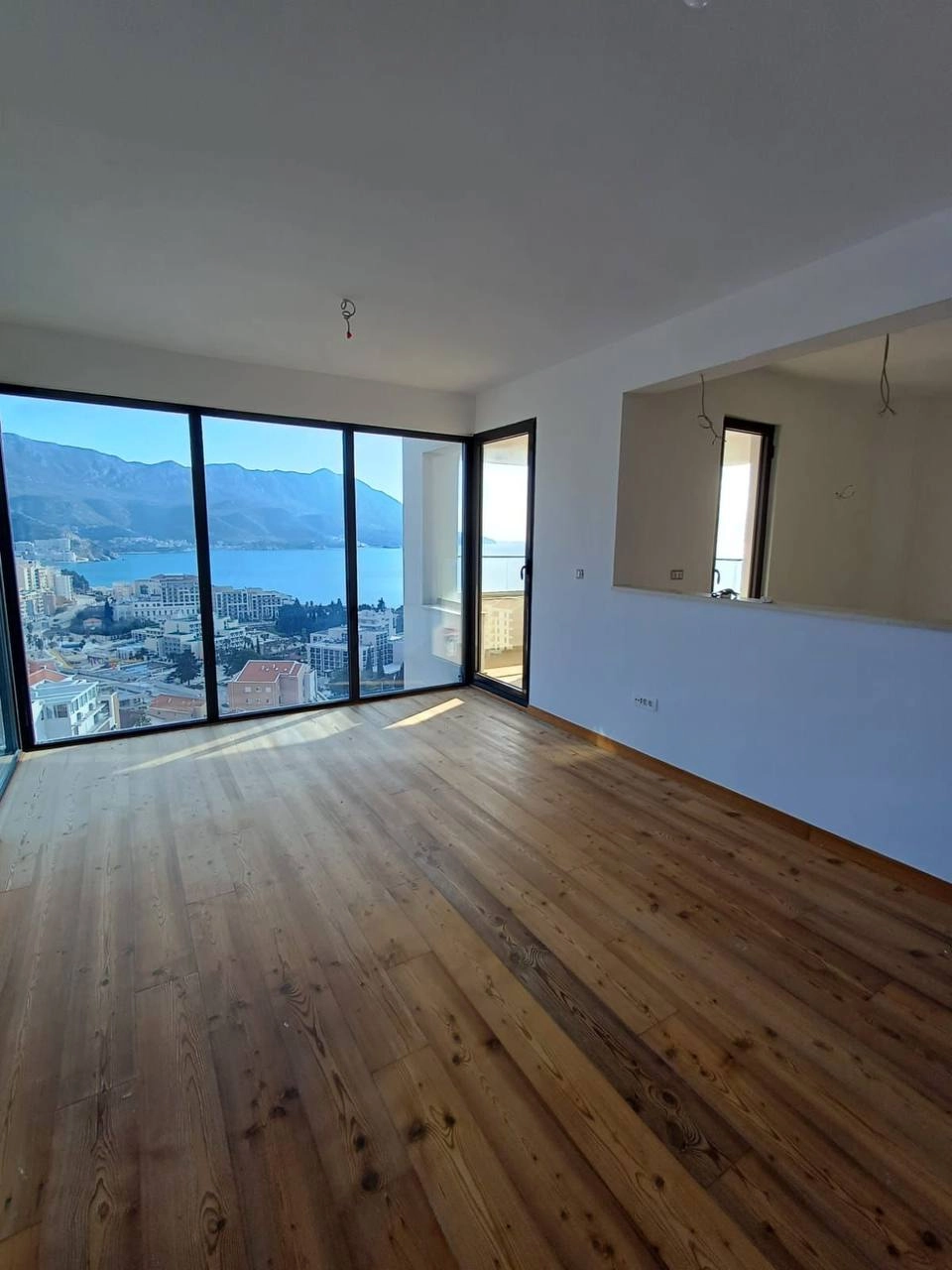 Trosoban-stan-sa-pogledom-na-more-Becici-Budva-9 Trosoban stan 92 m² – Bečići, Budva — fotografija 10