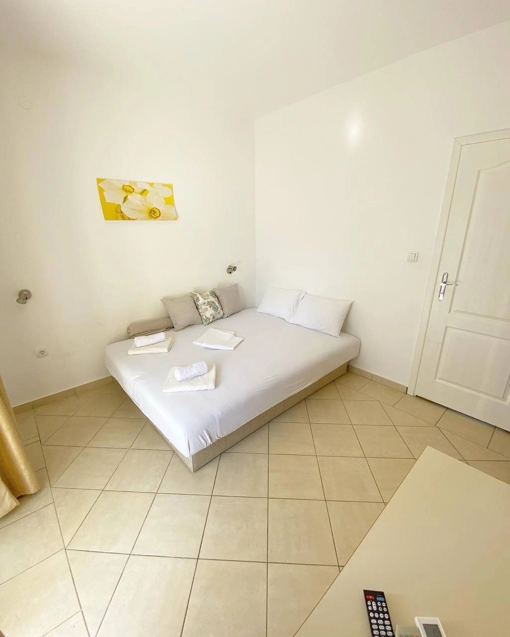 Mini-hotel-sa-pogledom-na-more-Dobra-Voda-Bar-7 Hotel 220 m² – Dobra Voda, Bar — fotografija 8