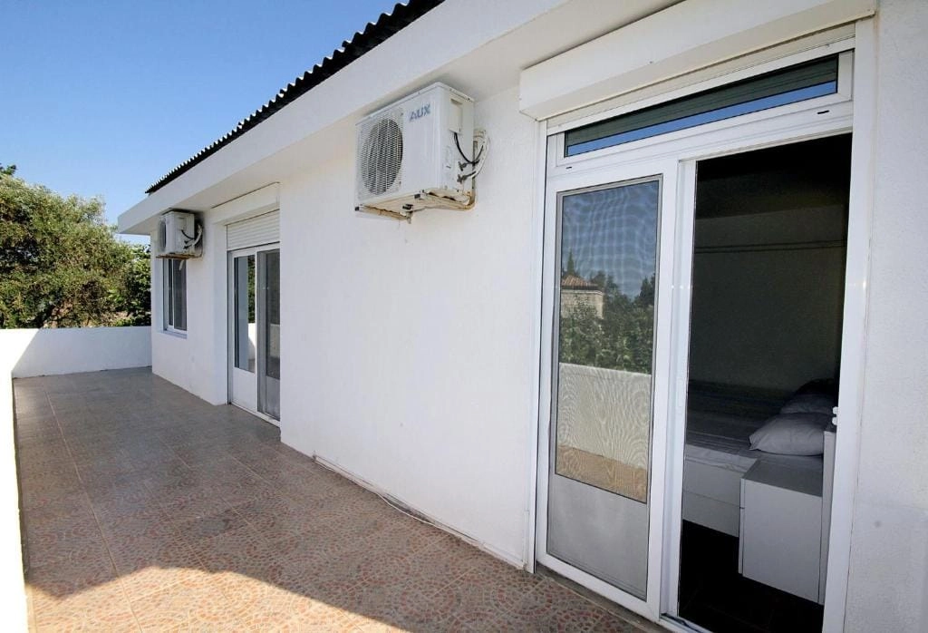 Kuca-sa-bazenom-u-Rezevicima-Budva-2 Kuća 174 m² – Reževići, Budva — fotografija 3