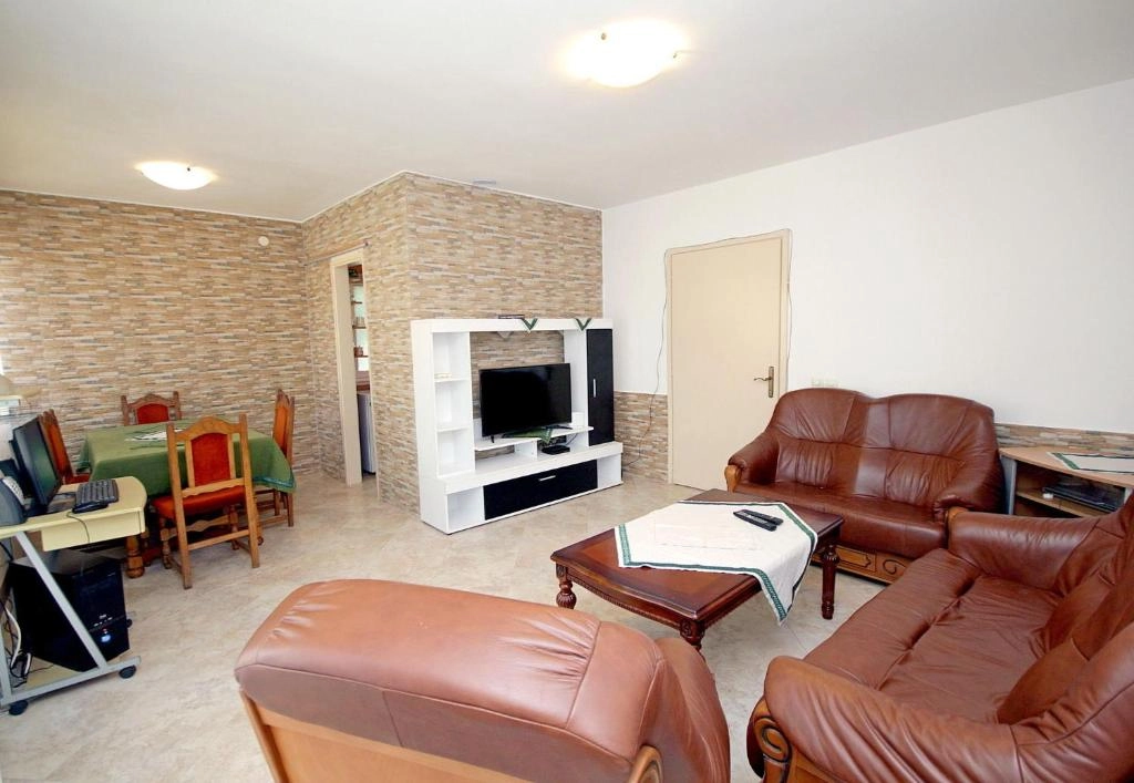 Kuca-sa-bazenom-u-Rezevicima-Budva-5 Kuća 174 m² – Reževići, Budva — fotografija 6