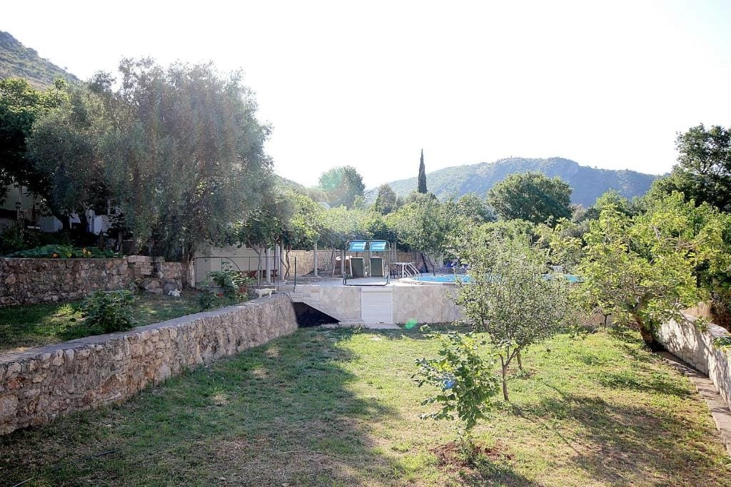Kuca-sa-bazenom-u-Rezevicima-Budva-8 Kuća 174 m² – Reževići, Budva — fotografija 9