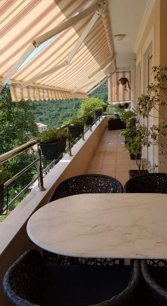Dvosoban-stan-s-terasom-i-pogledom-Herceg-Novi-7 Dvosoban stan 112 m² – Herceg Novi — fotografija 8