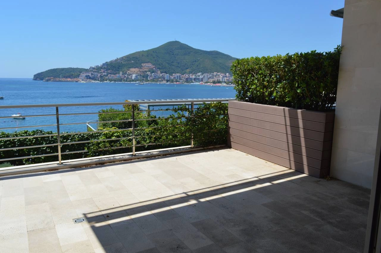 Trosoban-stan-u-kompleksu-Dukley-Gardens-Budva-1 Trosoban stan 167 m² – Budva — fotografija 2