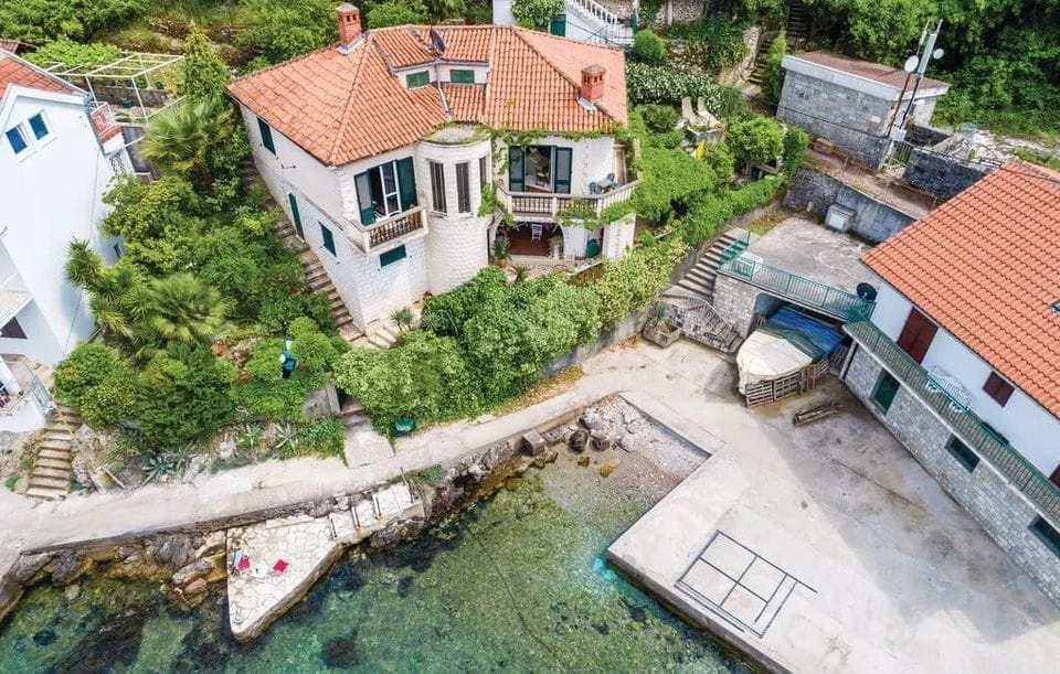 Kamena-kuca-uz-more-u-Rosama-Herceg-Novi Kamena kuća uz more u Rosama