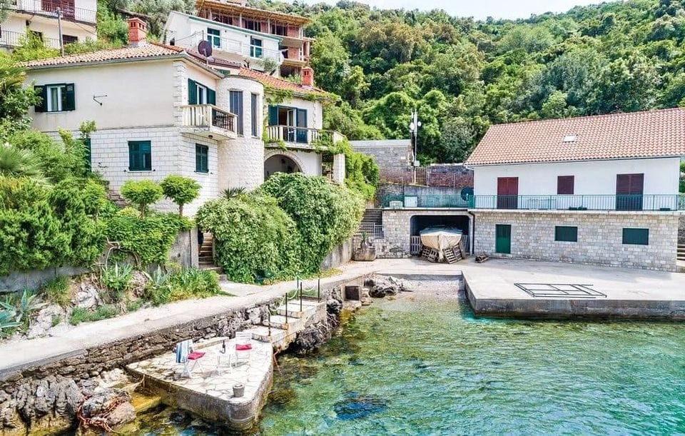 Kamena-kuca-uz-more-u-Rosama-Herceg-Novi-1 Kamena kuća uz more u Rosama, Herceg Novi — fotografija 2