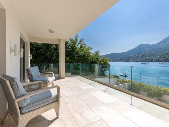 Kuća 423 m² – Lepetane, Tivat — fotografija 2