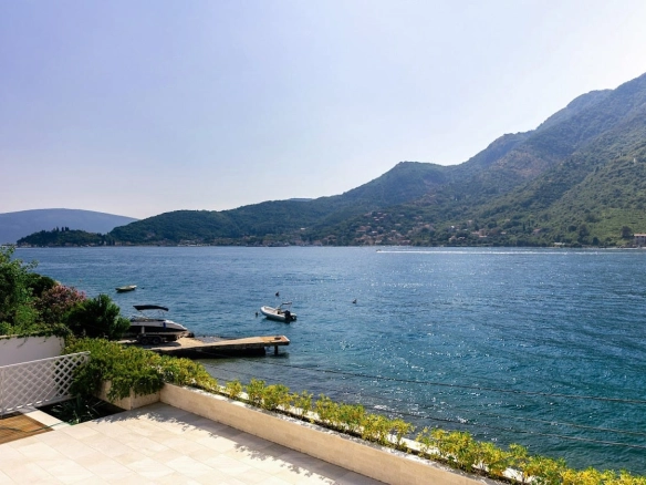 Kuća 423 m² – Lepetane, Tivat — fotografija 3
