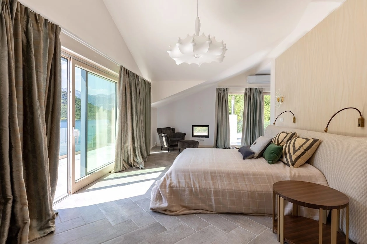 Kuca-na-prvoj-liniji-mora-u-Lepetanima-Tivat-7 Kuća 423 m² – Lepetane, Tivat — fotografija 8