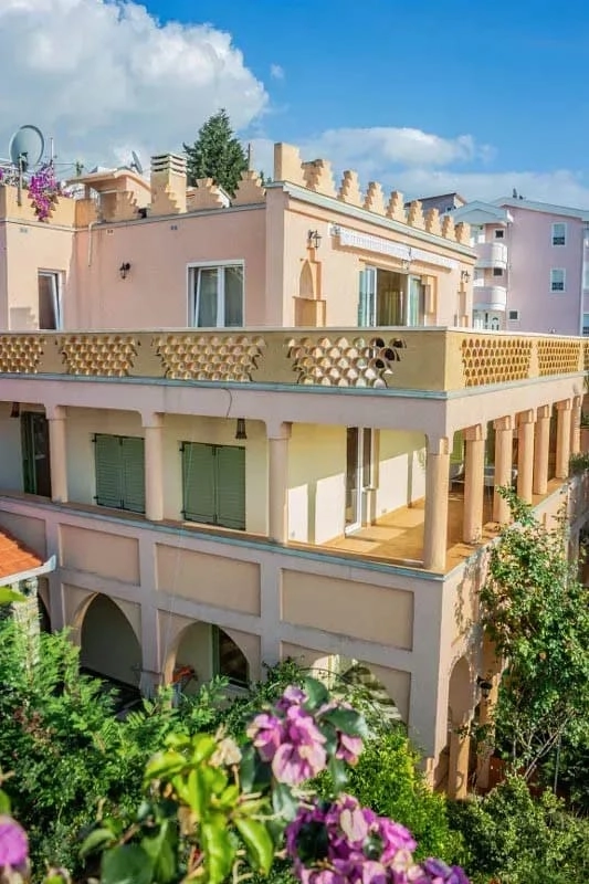 Kuca-u-marokanskom-stilu-sa-bazenom-Dobra-Voda-Bar-3 Kuća 632 m² – Dobra Voda, Bar — fotografija 4