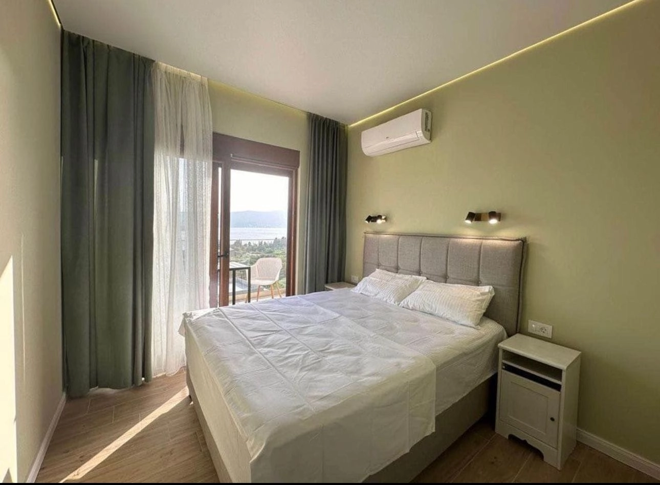 Penthaus-sa-terasom-i-pogledom-na-more-Tivat-6 Dvosoban stan 68 m² – Mažina, Tivat — fotografija 7