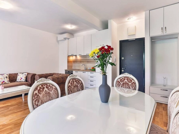Dvosoban stan 90 m² – Rafailovići, Budva — fotografija 4