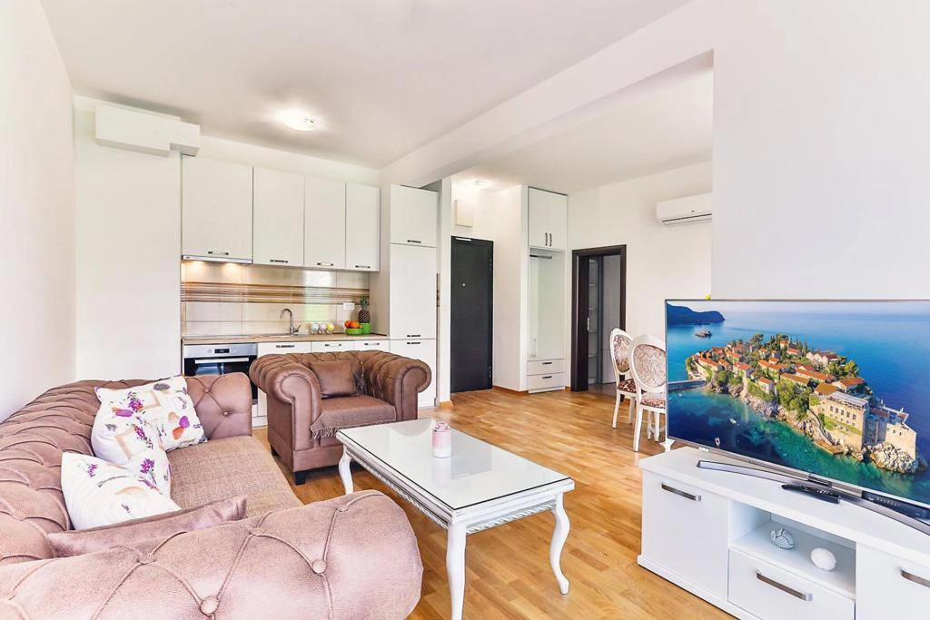 Dvosoban-stan-s-pogledom-na-more-Rafailovici-Budva-4 Dvosoban stan 90 m² – Rafailovići, Budva — fotografija 5