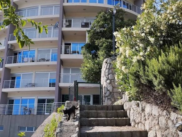 Dvosoban stan 90 m² – Rafailovići, Budva — fotografija 9