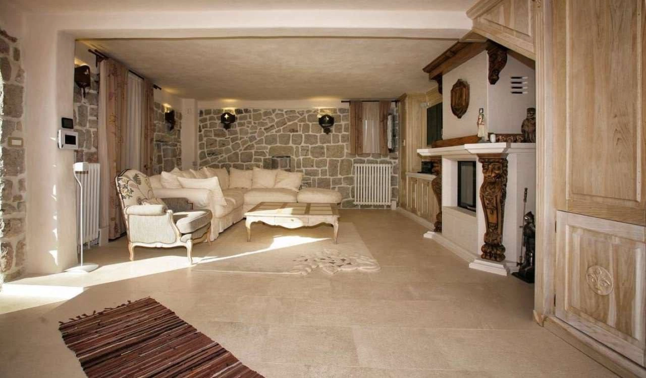 Kamena-kuca-sa-bazenom-i-pogledom-na-more-Skocidjevojka-Budva-3 Kuća 256 m² – Skočiđevojka, Budva — fotografija 4
