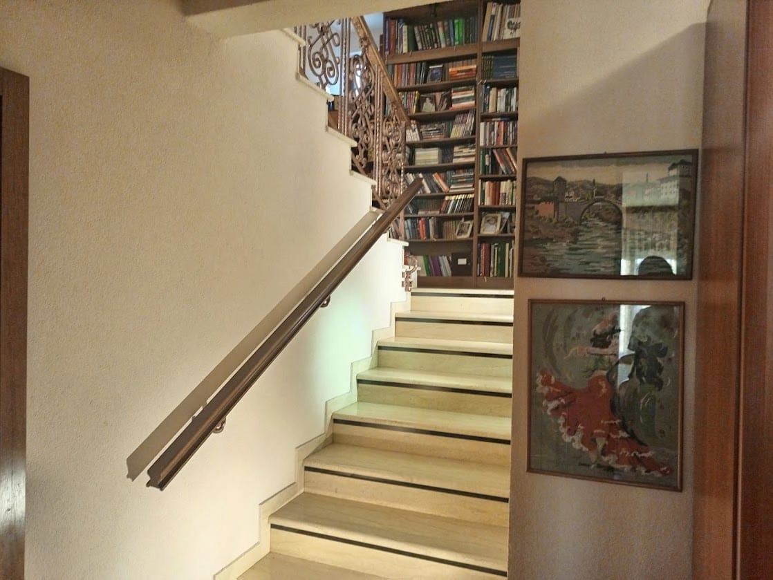 Porodicna-kuca-sa-dvoristem-u-Bjelisima-Bar-8 Kuća 220 m² – Bjeliši, Bar — fotografija 9
