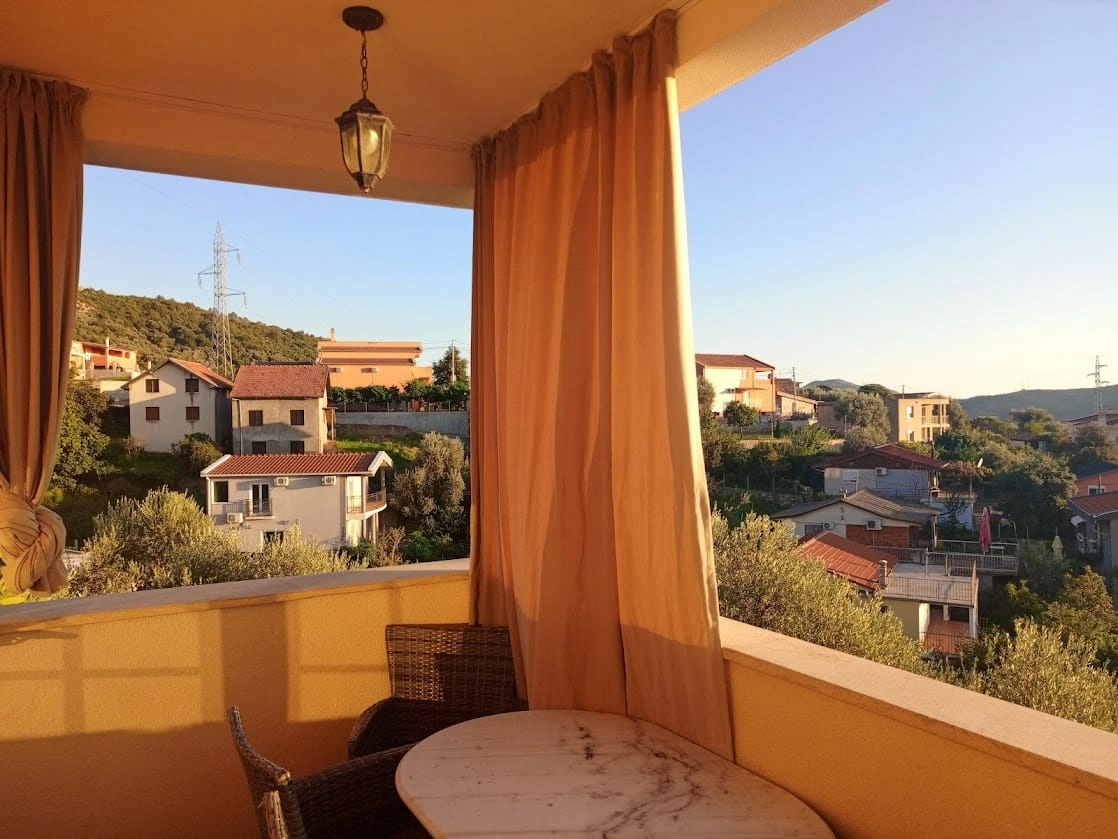 Porodicna-kuca-sa-dvoristem-u-Bjelisima-Bar-9 Kuća 220 m² – Bjeliši, Bar — fotografija 10