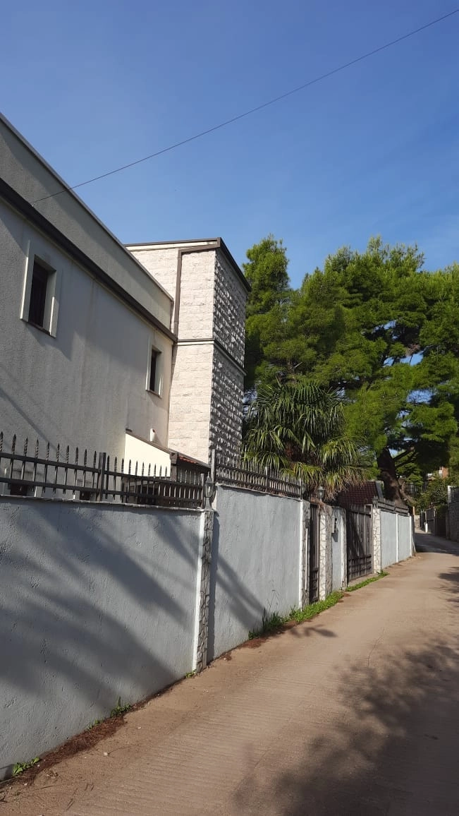 Kuca-sa-bazenom-i-dvoristem-u-Susnju-Bar-3 Kuća 184 m² – Šušanj, Bar — fotografija 4