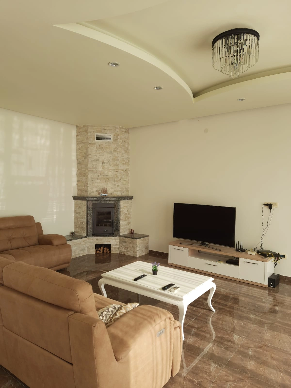 Kuca-sa-bazenom-i-dvoristem-u-Susnju-Bar-6 Kuća 184 m² – Šušanj, Bar — fotografija 7
