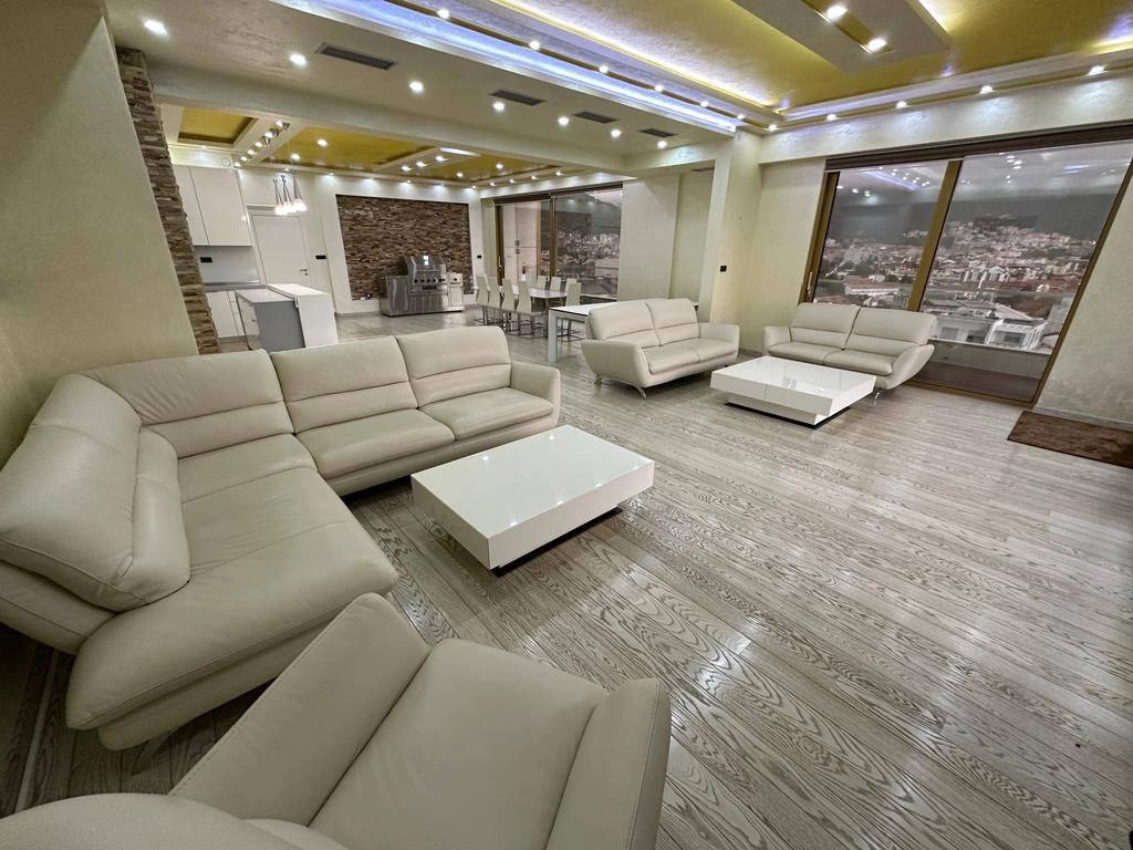 Dvosoban-stan-s-terasom-u-kompleksu-Viktoria-Residence-Budva-2 Dvosoban stan 158 m² – Budva — fotografija 3