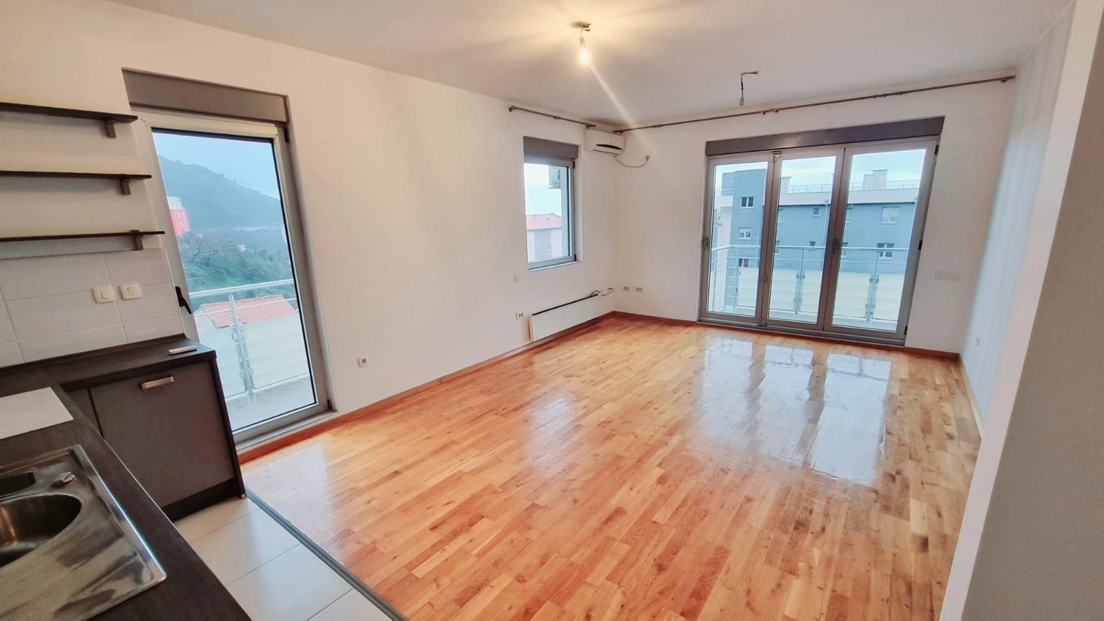 Dvosoban-stan-sa-studiom-i-garazom-Becici-Budva Dvosoban stan sa studiom i garažom
