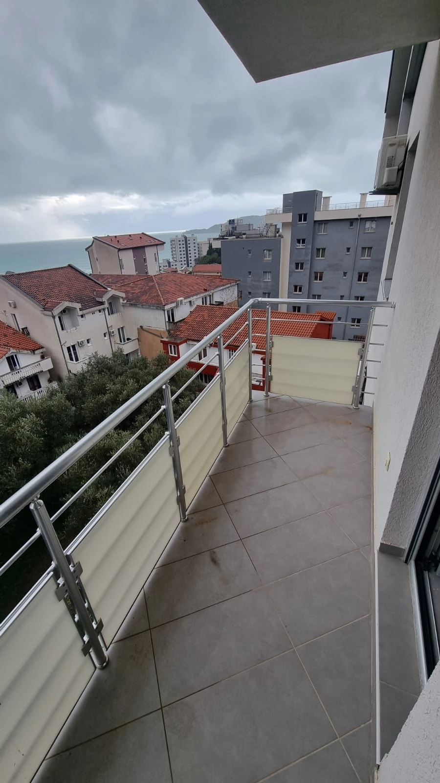 Dvosoban-stan-sa-studiom-i-garazom-Becici-Budva-6 Dvosoban stan 83 m² – Bečići, Budva — fotografija 7