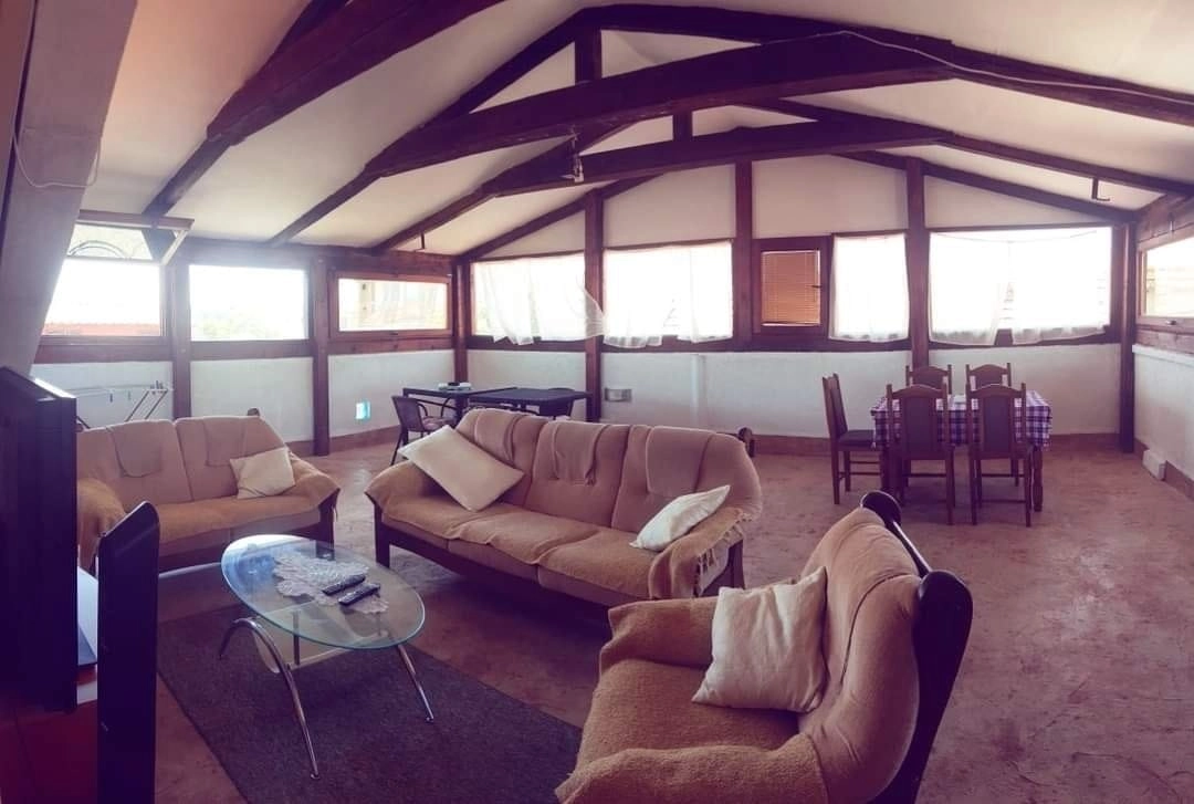 Kuca-sa-apartmanima-u-Donjem-Stoju-Ulcinj-2 Kuća 235 m² – Donji Štoj, Ulcinj — fotografija 3