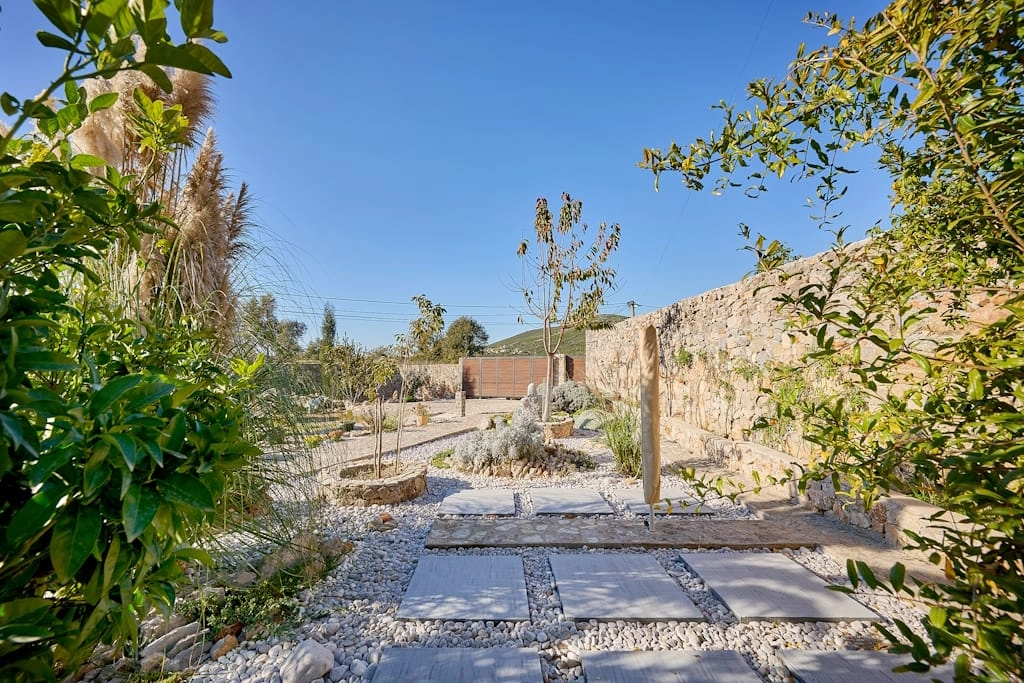 Kuca-sa-dizajnerskom-fasadom-u-Krimovici-Kotor-2 Kuća 200 m² – Krimovica, Kotor — fotografija 3
