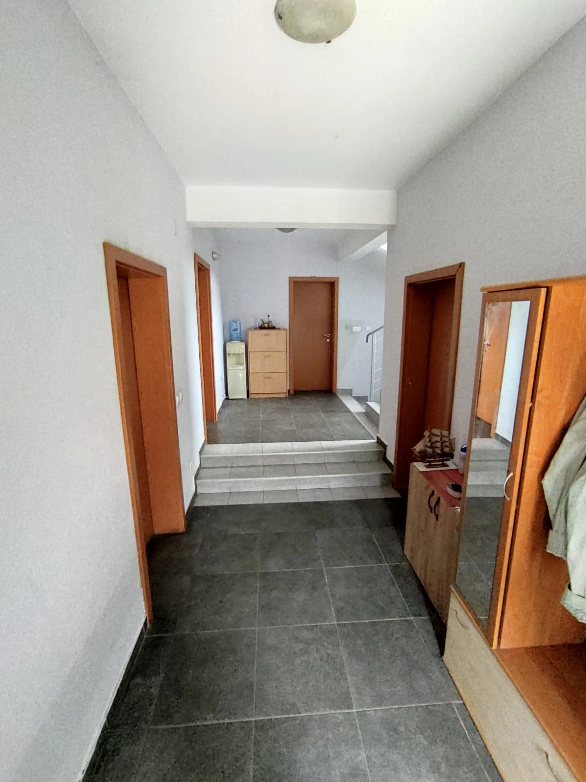 Porodicna-kuca-sa-placom-u-Polju-Bar-4 Kuća 230 m² – Polje, Bar — fotografija 5