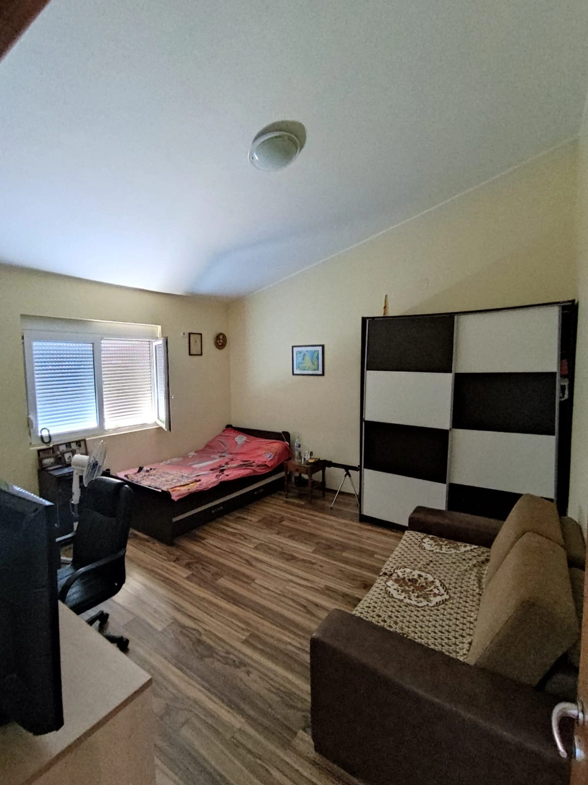 Porodicna-kuca-sa-placom-u-Polju-Bar-8 Kuća 230 m² – Polje, Bar — fotografija 9