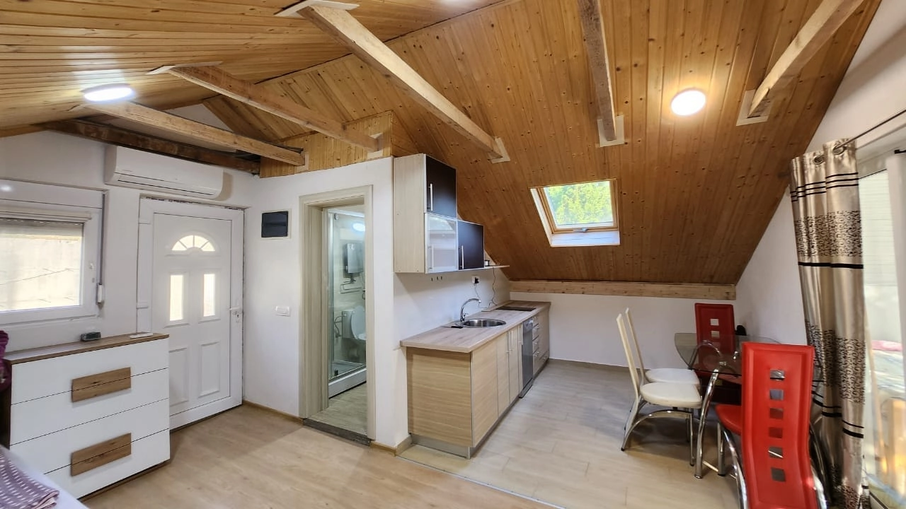 Dvospratna-kuca-sa-pogledom-na-more-Susanj-Bar-9 Kuća 100 m² – Šušanj, Bar — fotografija 10