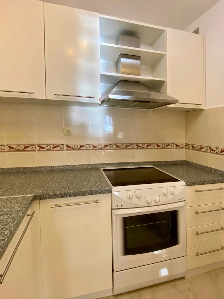 Jednosoban-stan-sa-privatnim-dvoristem-Becici-Budva-7 Jednosoban stan 53 m² – Bečići, Budva — fotografija 8
