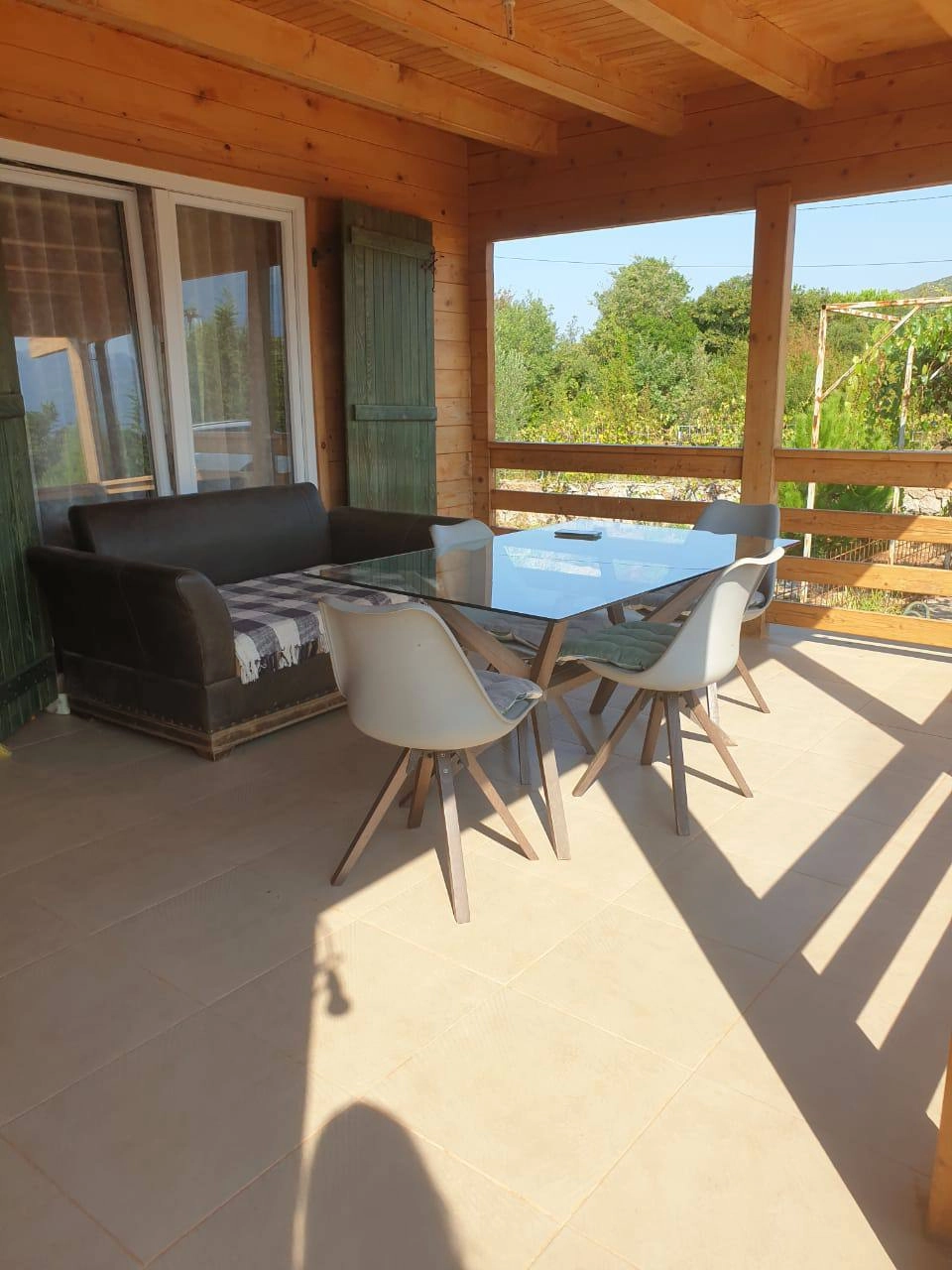 Kompleks-od-tri-kuce-sa-bazenom-u-Zagori-Budva-5 Kuća 220 m² – Budva — fotografija 6