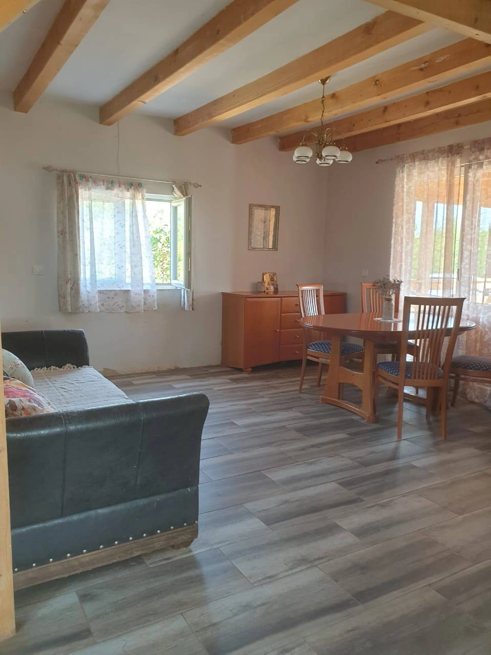 Kompleks-od-tri-kuce-sa-bazenom-u-Zagori-Budva-6 Kuća 220 m² – Budva — fotografija 7