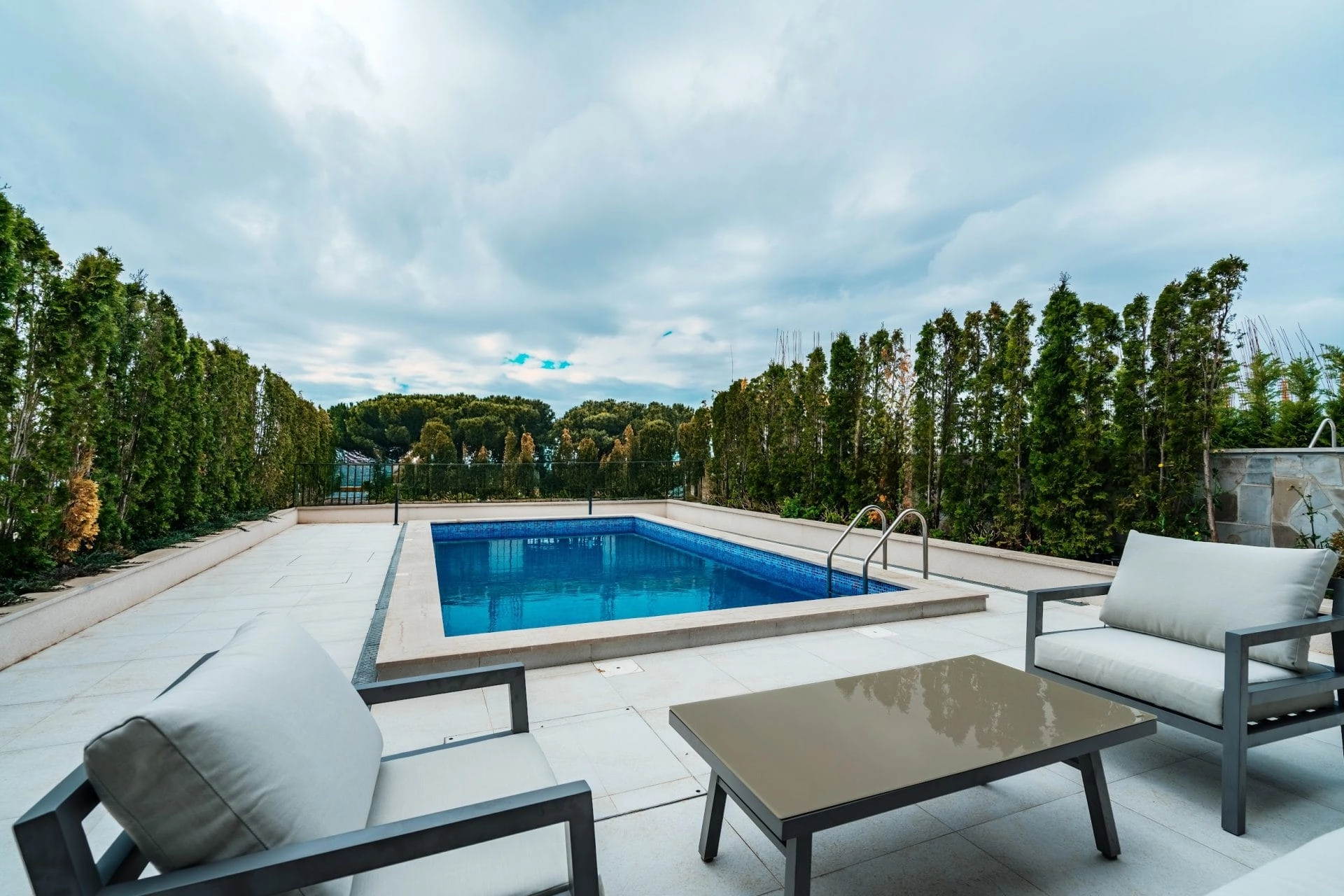 Kuca-sa-bazenom-i-pogledom-na-more-Blizikuce-Budva-2 Kuća 220 m² – Blizikuće, Budva — fotografija 3