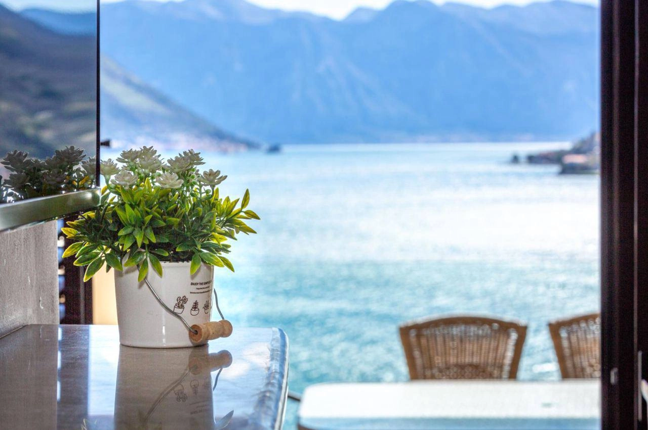 Apart-hotel-sa-bazenom-u-Morinju-Kotor-2 Hotel 590 m² – Morinj, Kotor — fotografija 3