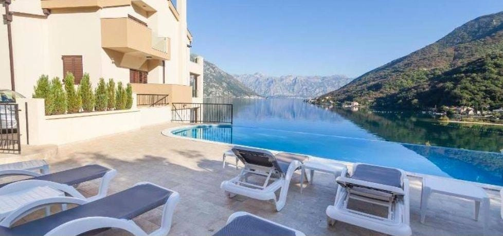 Apart-hotel-sa-bazenom-u-Morinju-Kotor-3 Hotel 590 m² – Morinj, Kotor — fotografija 4